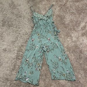 Small Rue 21 floral jumper